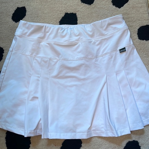 Sobrisah Dresses & Skirts - Sobrisah white tennis skirt size medium